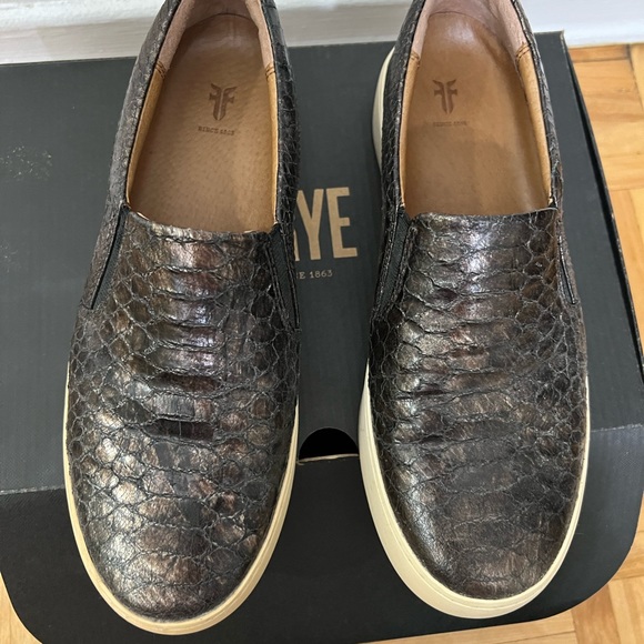 Slip on frye - Picture 5 of 6